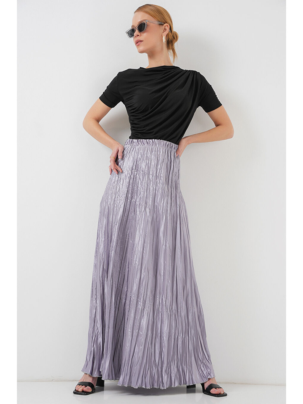 Kadın Uzun Kırışık Parlak Etek 8034 - Gri-2