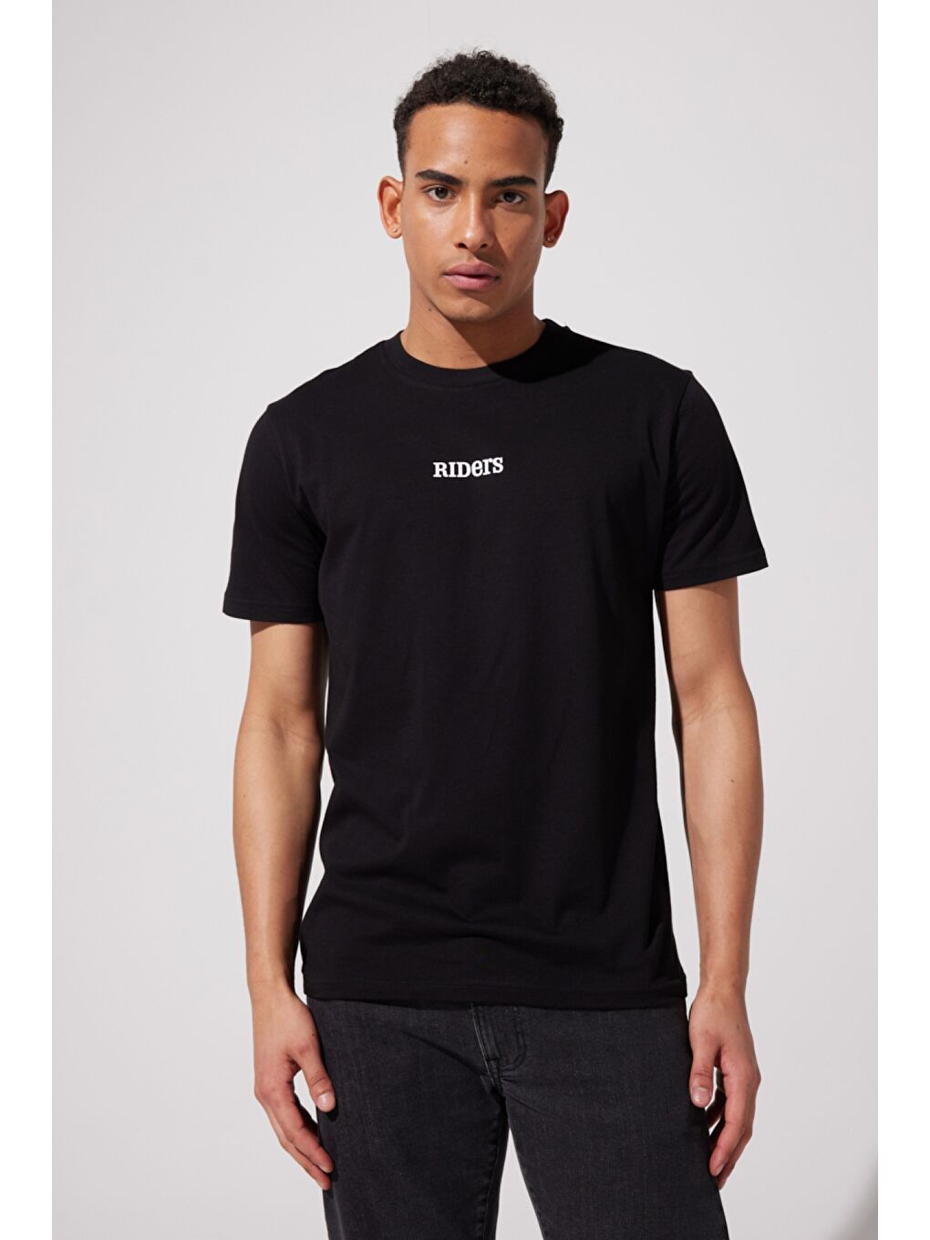 Loose Fit %100 Pamuk Bisiklet Yaka Siyah Tişört-1