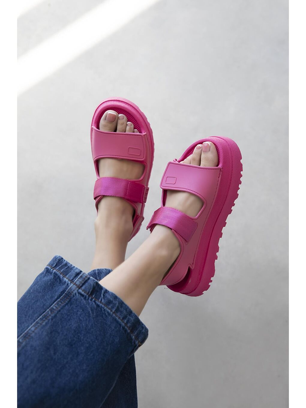 Zenya Kadın Cırt Detay Sandalet Fuşya-1