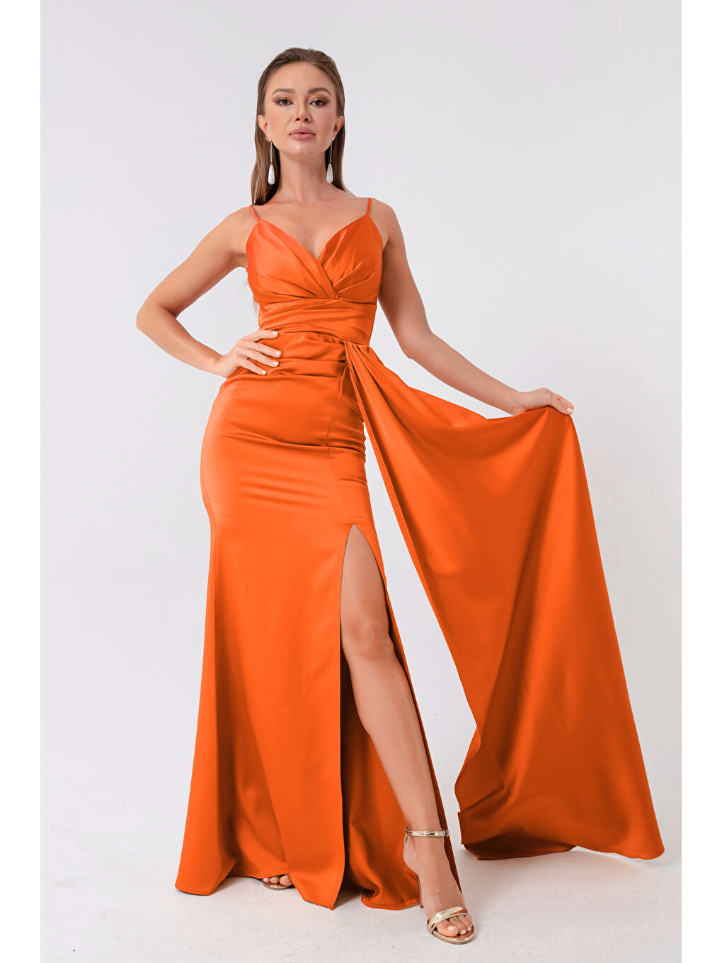 Kadın Turuncu Askılı Uzun Saten Abiye Elbise & Mezuniyet Elbisesi-2