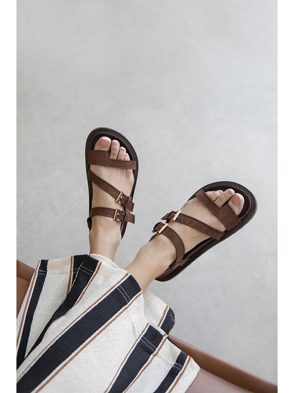 Kahverengi Mira  Kadın  Parmak Arası Süet  Sandalet Kahve-1