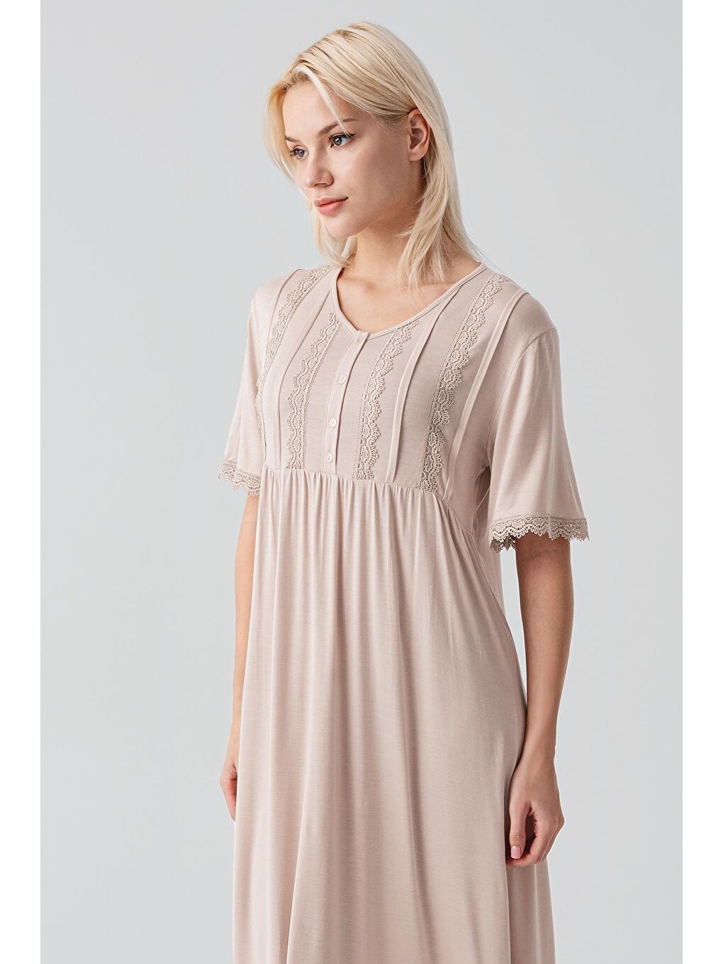 Bej Kısa Kollu Dantelli Uzun Rahat Esnek Viskoz Gecelik19104-3