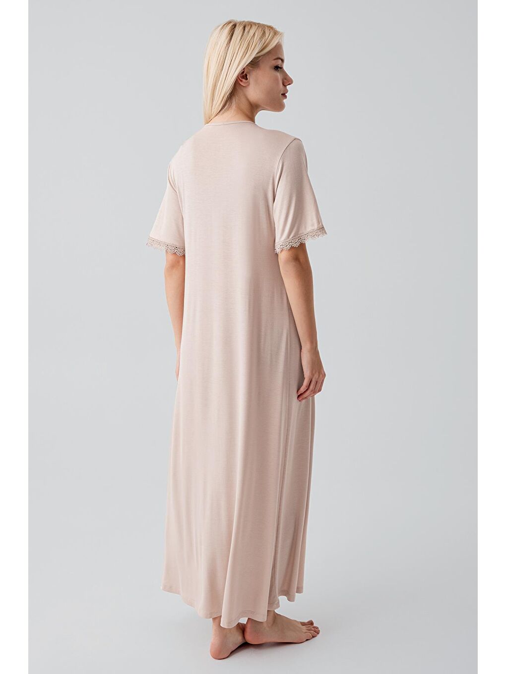 Bej Kısa Kollu Dantelli Uzun Rahat Esnek Viskoz Gecelik19104-4