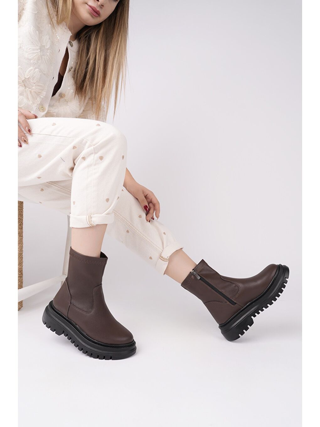 Kahverengi PİTA Kalın Taban Fermuarlı Kadın Bot-1