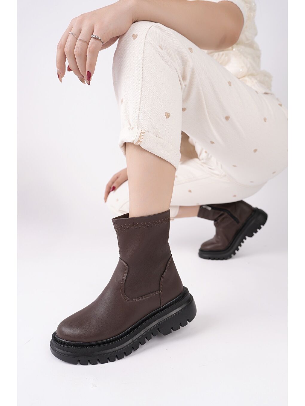 Kahverengi PİTA Kalın Taban Fermuarlı Kadın Bot-2