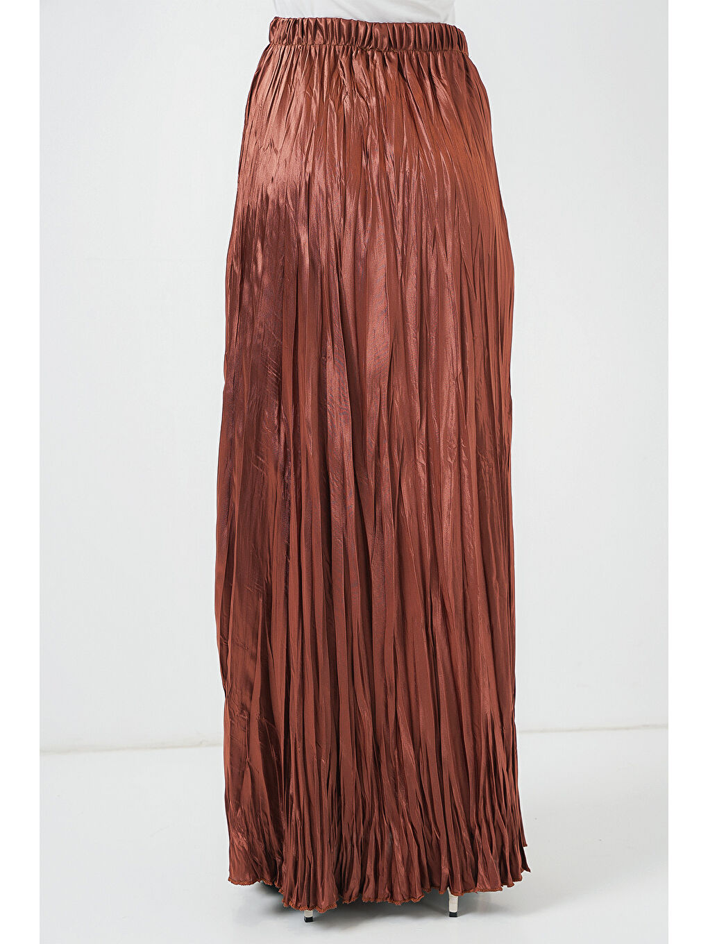 Kahverengi Kadın Uzun Kırışık Parlak Etek 8034 - Taba-5