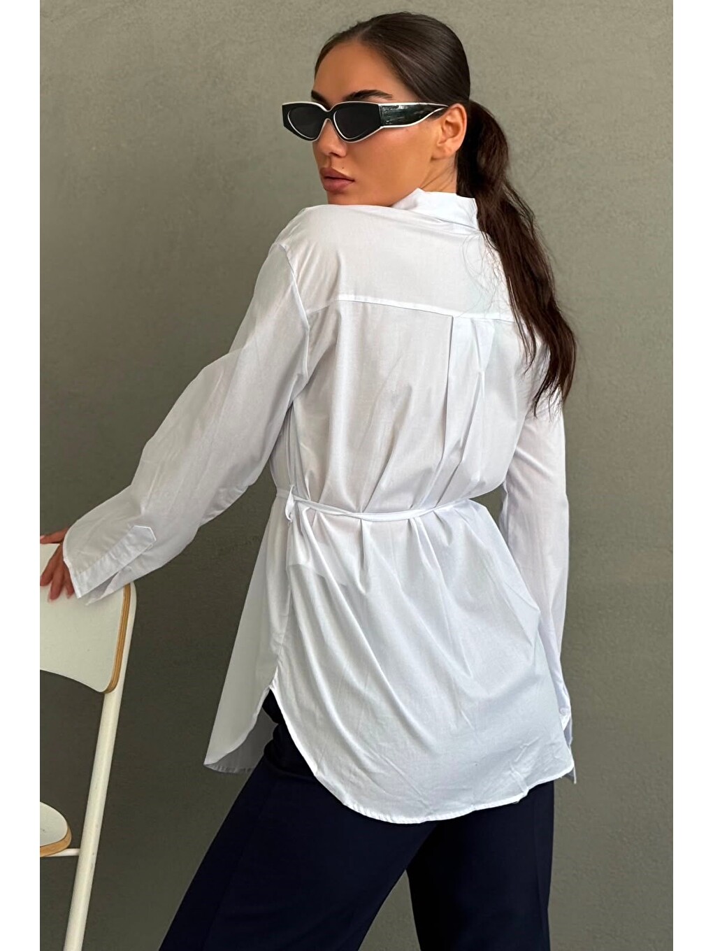 Beyaz Belden Bağlamalı Oversize Cepli Gömlek Mg2798-2