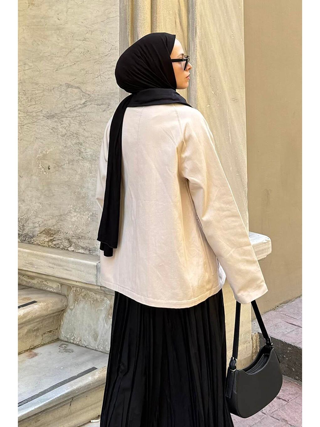 Bej Yaka Detaylı Parka Taş-1