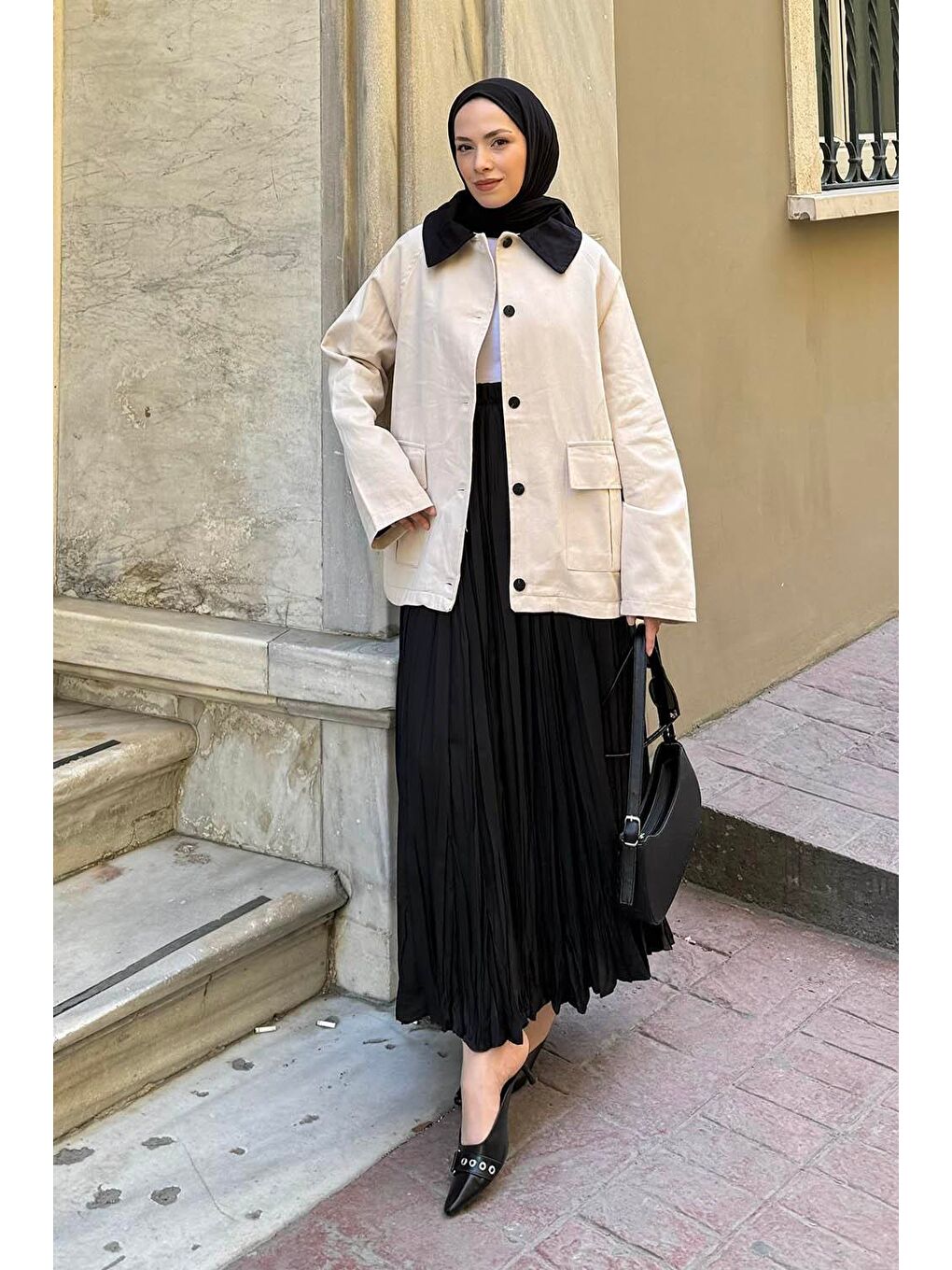 Bej Yaka Detaylı Parka Taş-2