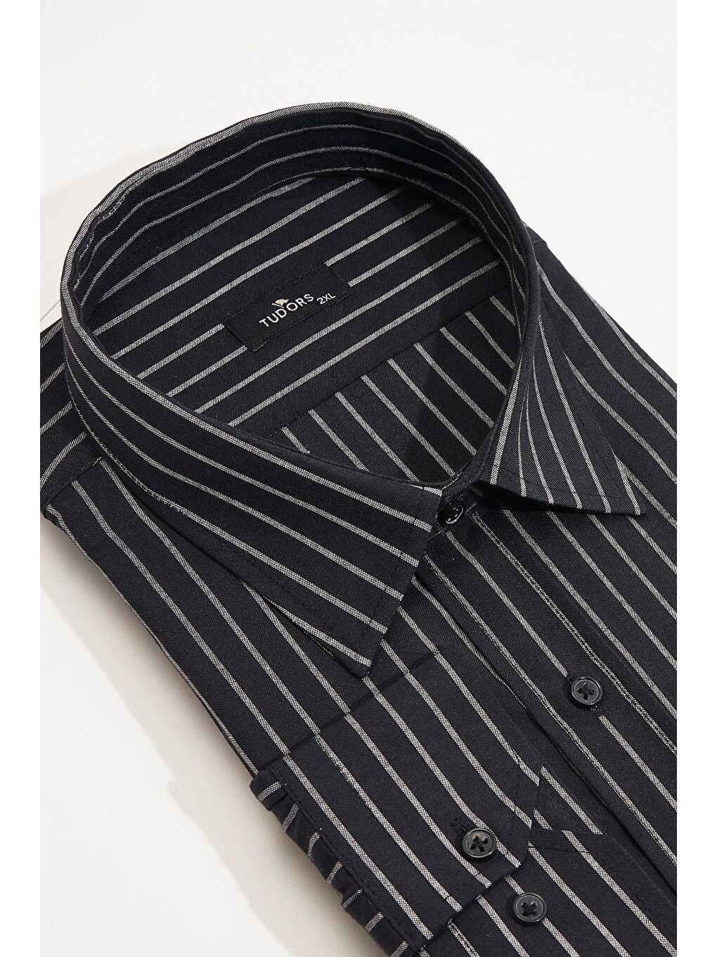 Erkek  Kravatlık Yaka Çizgili Tek Cepli Siyah Büyük Beden Gömlek-1