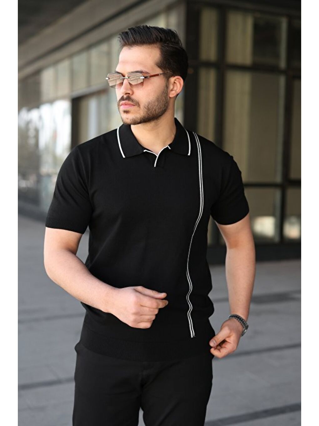 Siyah Erkek Çizgi Detaylı Polo Yaka Triko Tişört