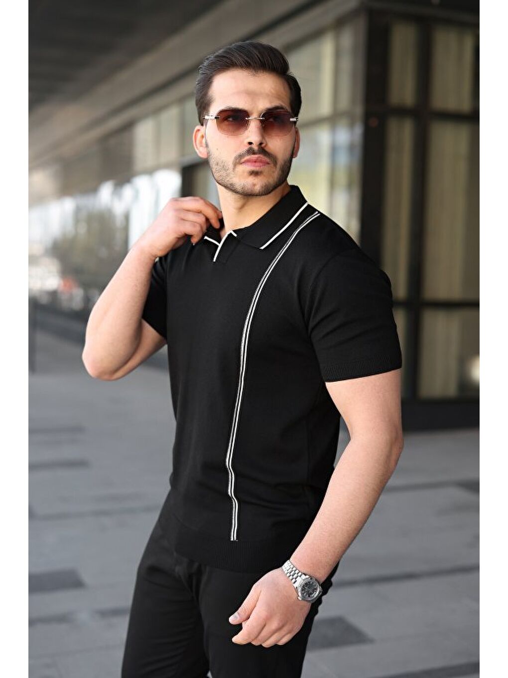 Siyah Erkek Çizgi Detaylı Polo Yaka Triko Tişört-1