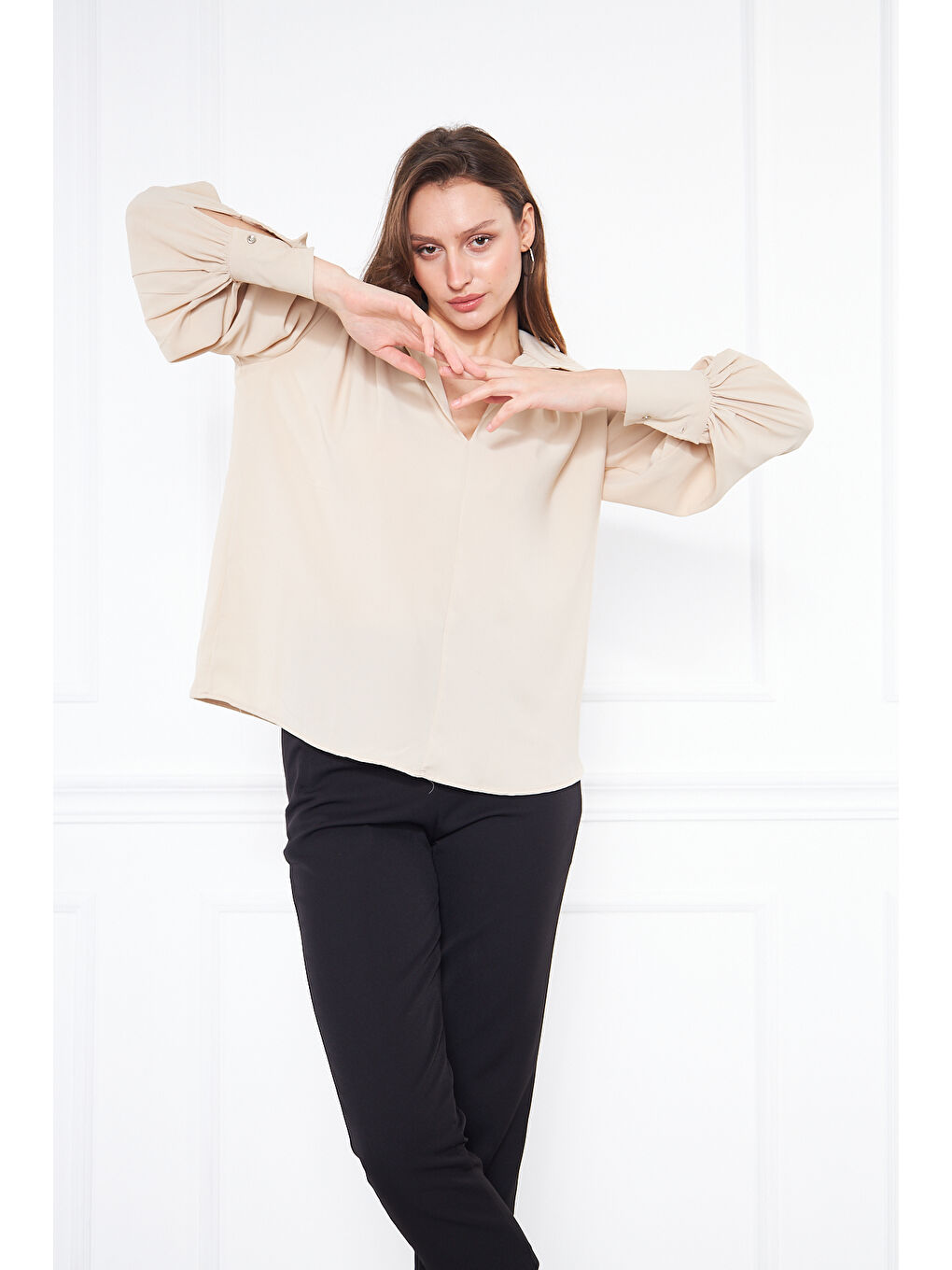 Ekru Kadın Trend Balon Kol Oversize Krem Bluz Gömlek