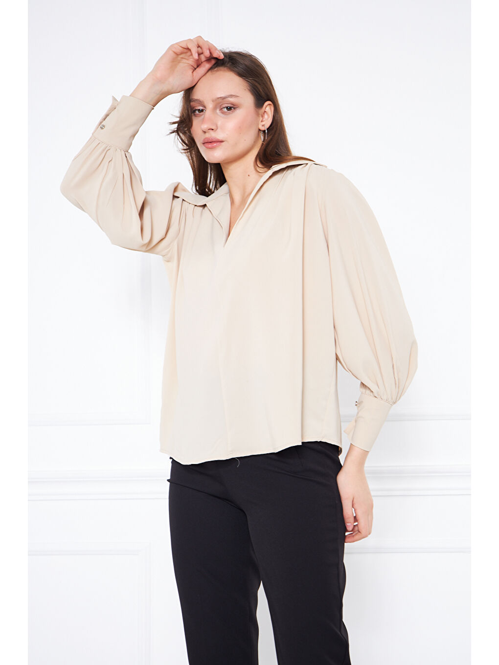 Ekru Kadın Trend Balon Kol Oversize Krem Bluz Gömlek-1