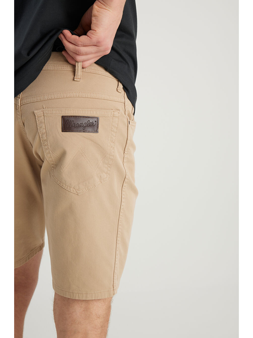 Kahverengi Slim Fit Dar Kesim Pamuklu Esnek Deve Tüyü Rengi 5 Cep Şort-4