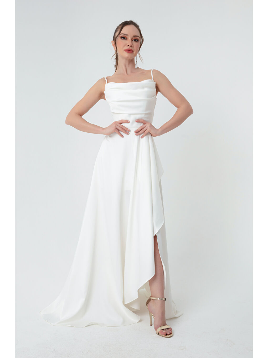 Kadın Beyaz Volanlı Yırtmaçlı Saten Abiye & Mezuniyet Elbisesi-2