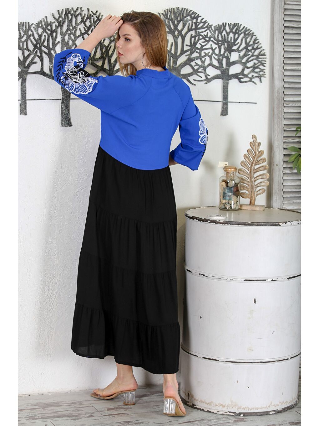Siyah-Mavi Hakim Yaka Balon Kol Eteği Fırfırlı Dokuma Garnili Nakışlı Casual Dokuma Elbise-4