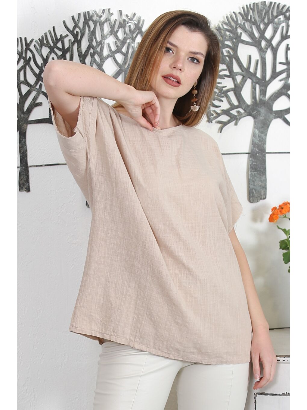 Kahverengi İtalyan Camel Havuz Yaka Düşük Kol Yıkamalı Dokuma Casual Bluz