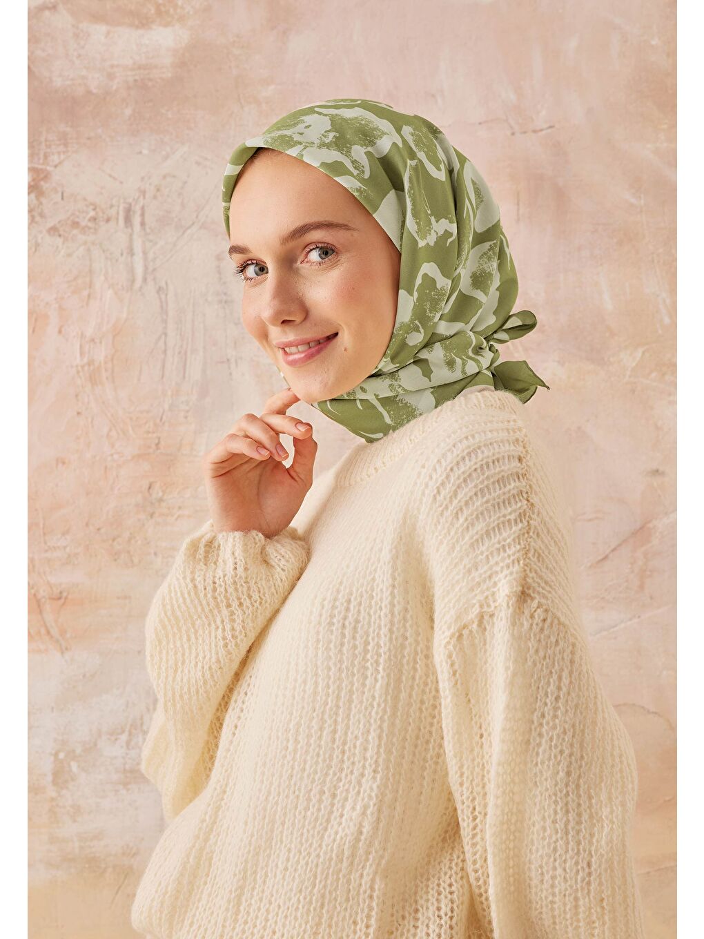 Vıola Desen Pamuk İpek Eşarp Yeşil-1