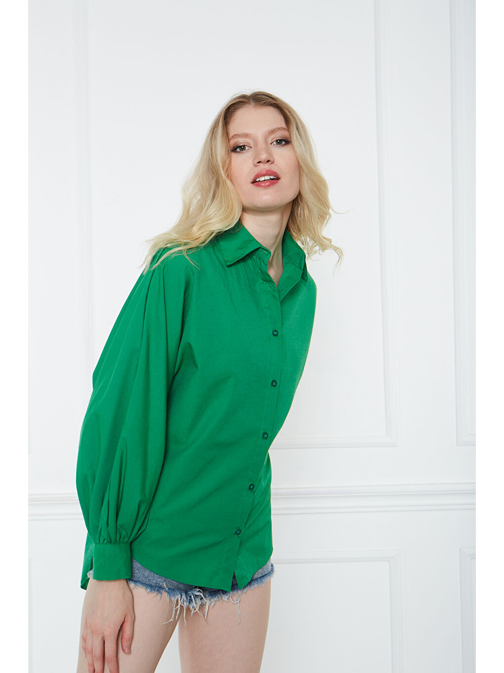 Kadın Trend Balon Kol Düğmeli Basic Yeşil Tunik Gömlek