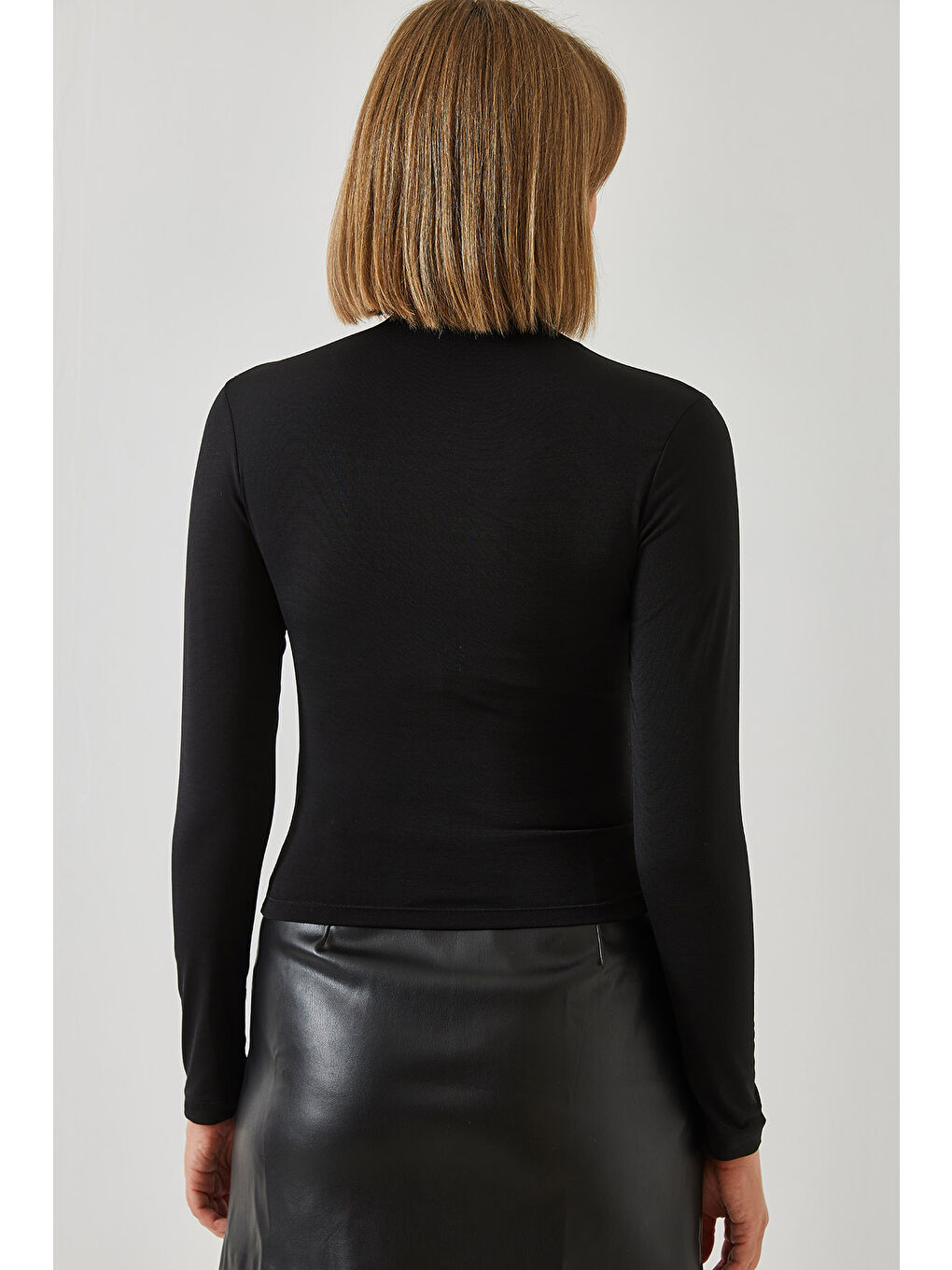 Siyah Kadın Balıkçı Yaka Desenli Bluz --3