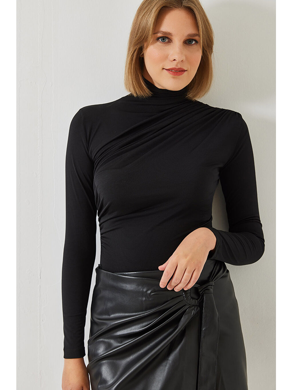 Siyah Kadın Balıkçı Yaka Desenli Bluz --4