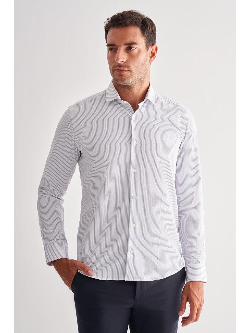 Beyaz Yarım İtalyan Yaka Uzun Kol Cepsiz Slimfit Fit Classic Gömlek 1004255162-2