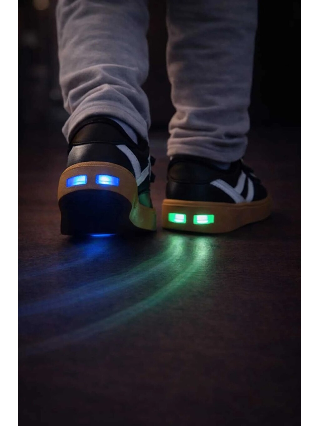 Siyah Unisex Günlük Işıklı Çocuk Cırtlı Yürüyüş Koşu Sneaker Spor Ayakkabı-1