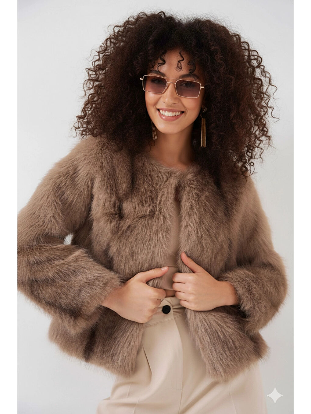 Bej Kadın Bisküvi İçi Astarlı Pelüş Kürk Mont HZL25W-BD152251