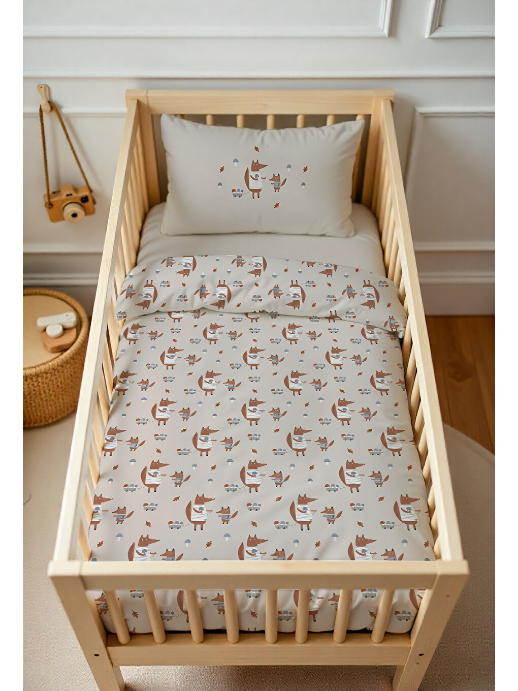 Karışık Sonbahar Tilki Ailesi Deseni  Bebek Nevresim Takımı Çift Taraflı 100x150 cm Çarşafsız