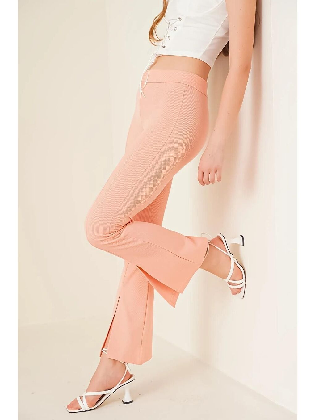 Pembe Kadın Çizgili Yırtmaçlı Pudra Ispanyol Paça Pantolon-3