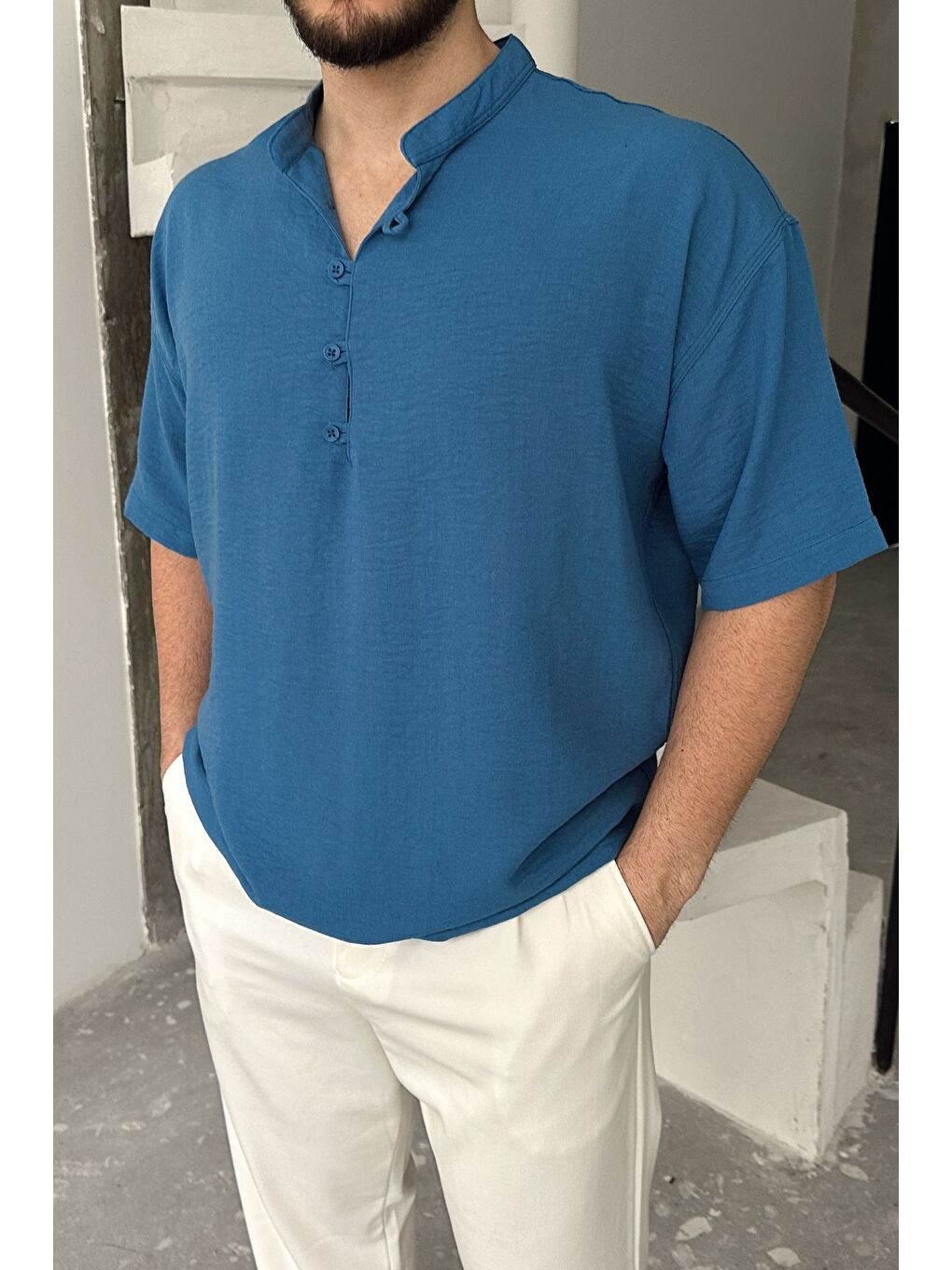 Mavi Soro Erkek Oversize Keten Görünümlü Kısa Kol Hakim Yaka Yarım Pat Gömlek