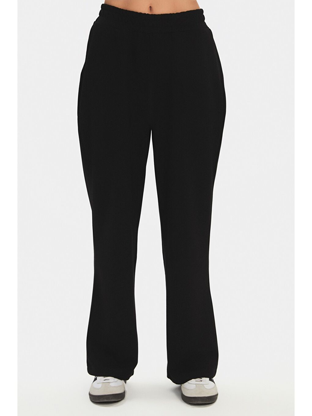 Siyah Kadın Oversize Bisiklet Yaka Kısa Kol Tişört Belden Lastikli Eşofman Altı Takım-4