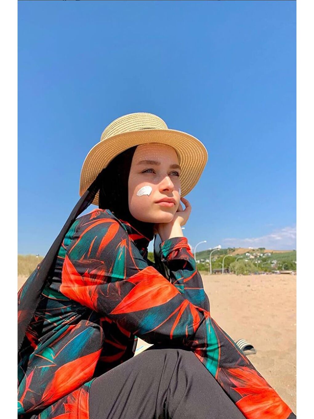 Turuncu Yaprak Detaylı Siyah Elastanlı 4 Parça Tesettür Mayo Takımı-1