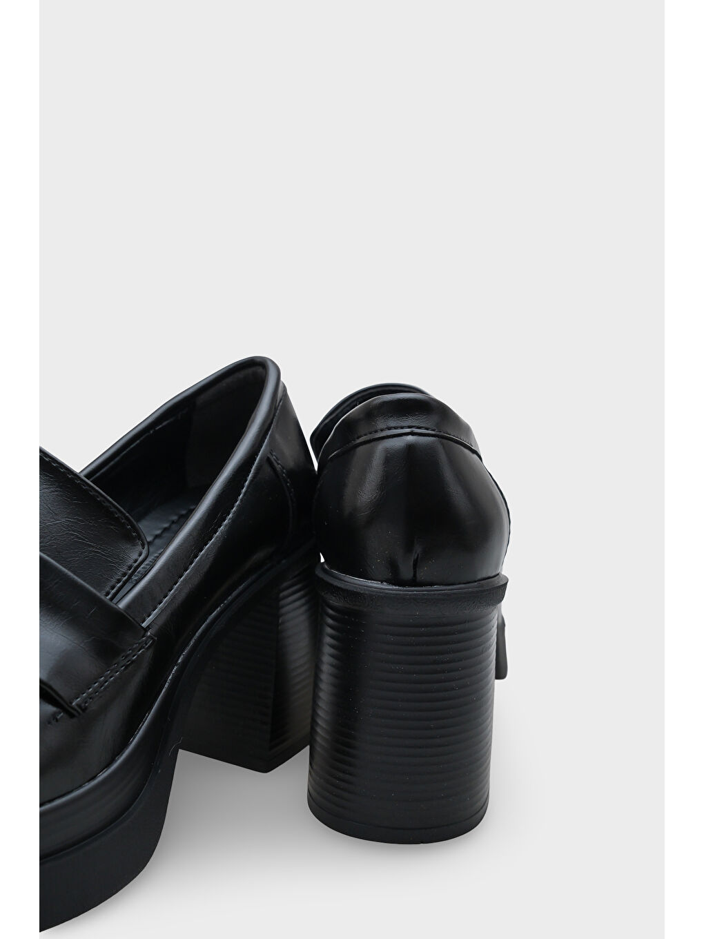 Siyah Danni 1003 Yuvarlak Burunlu Orta Topuklu Kadın Loafer-3