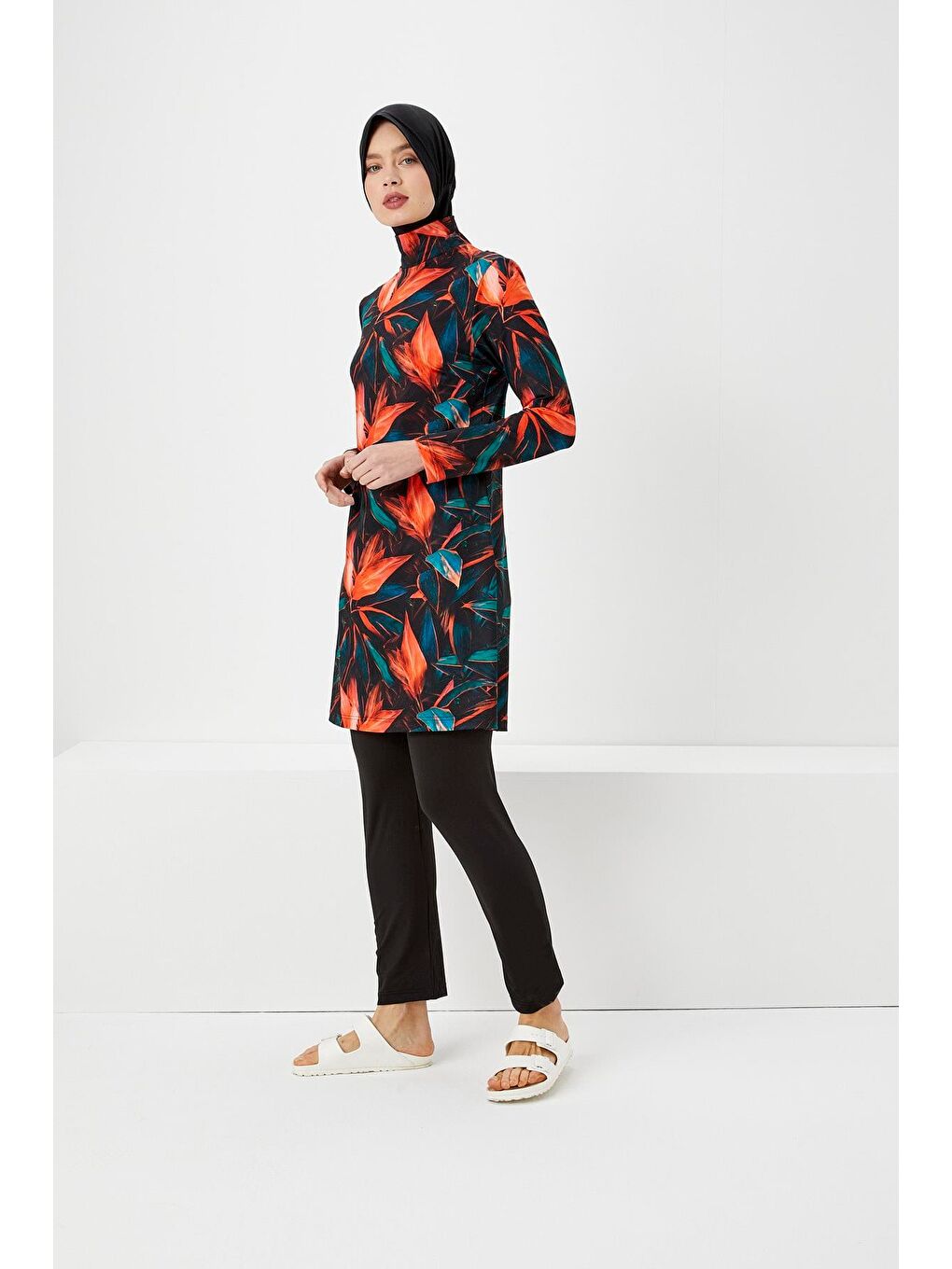 Turuncu Yaprak Detaylı Siyah Elastanlı 4 Parça Tesettür Mayo Takımı-3