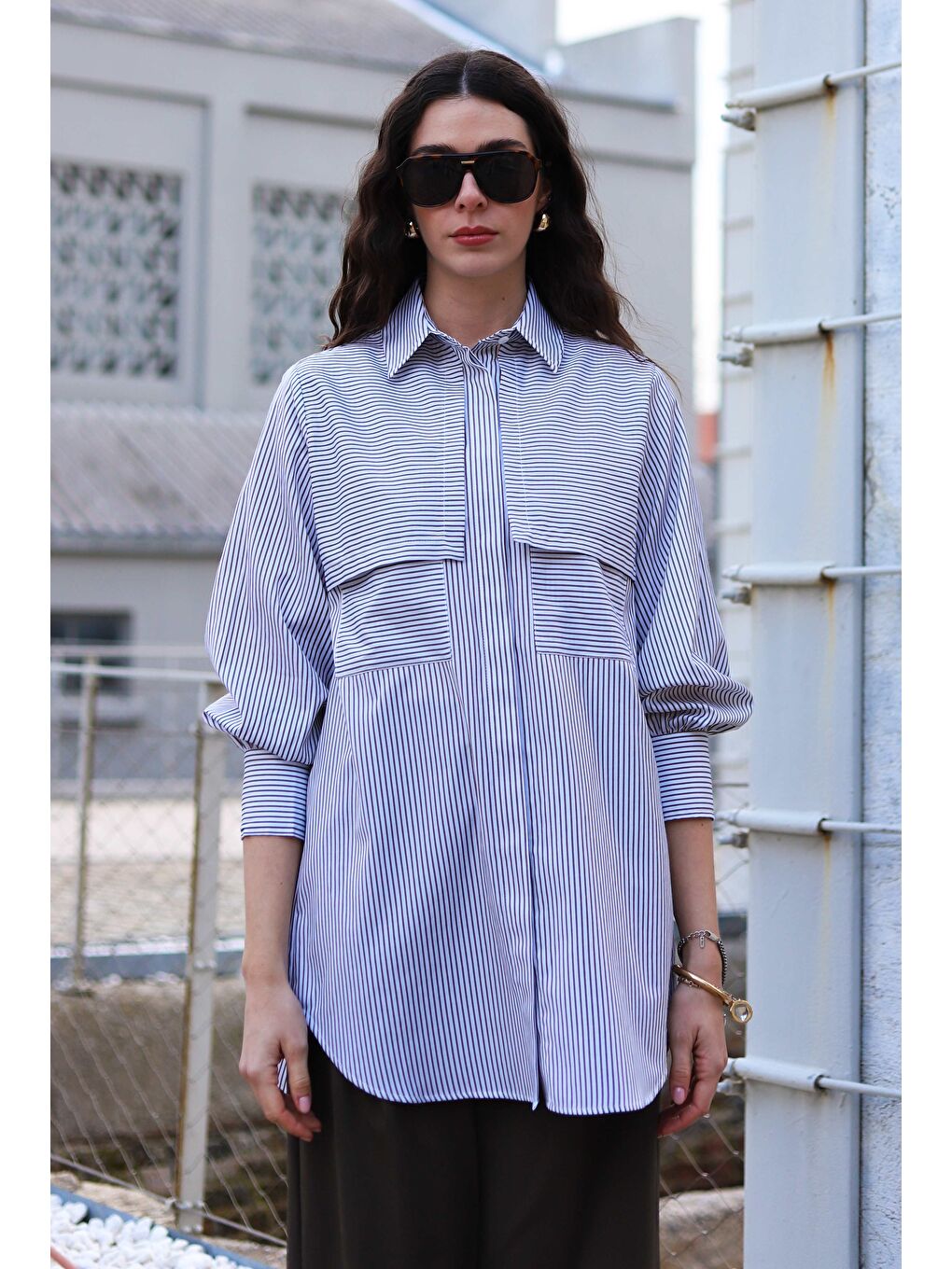 Rüzgarlıklı Cep Detaylı Gömlek Lacivert