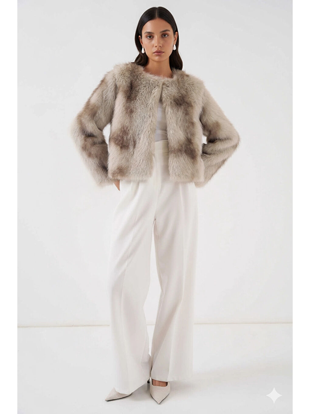 Kadın Bej İçi Astarlı Pelüş Kürk Mont HZL25W-BD152251-1