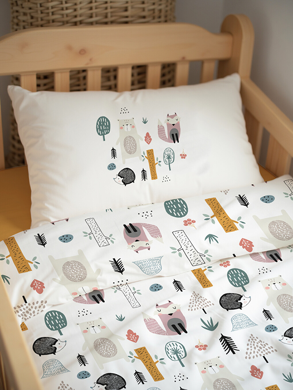 Karışık Orman Hayvanları Deseni Bebek Nevresim Takımı Çift Taraflı 100x150 cm Çarşafsız-1