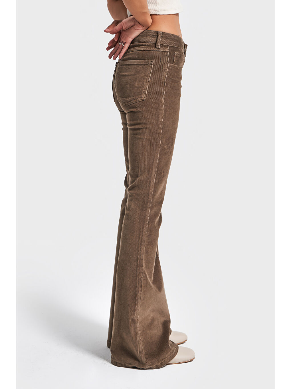 Kahverengi Kadın Haki Renk 26w5-82 Low Waist Flare Fit İnce Fitilli Velvet Kadife Kumaş Pantolon-3