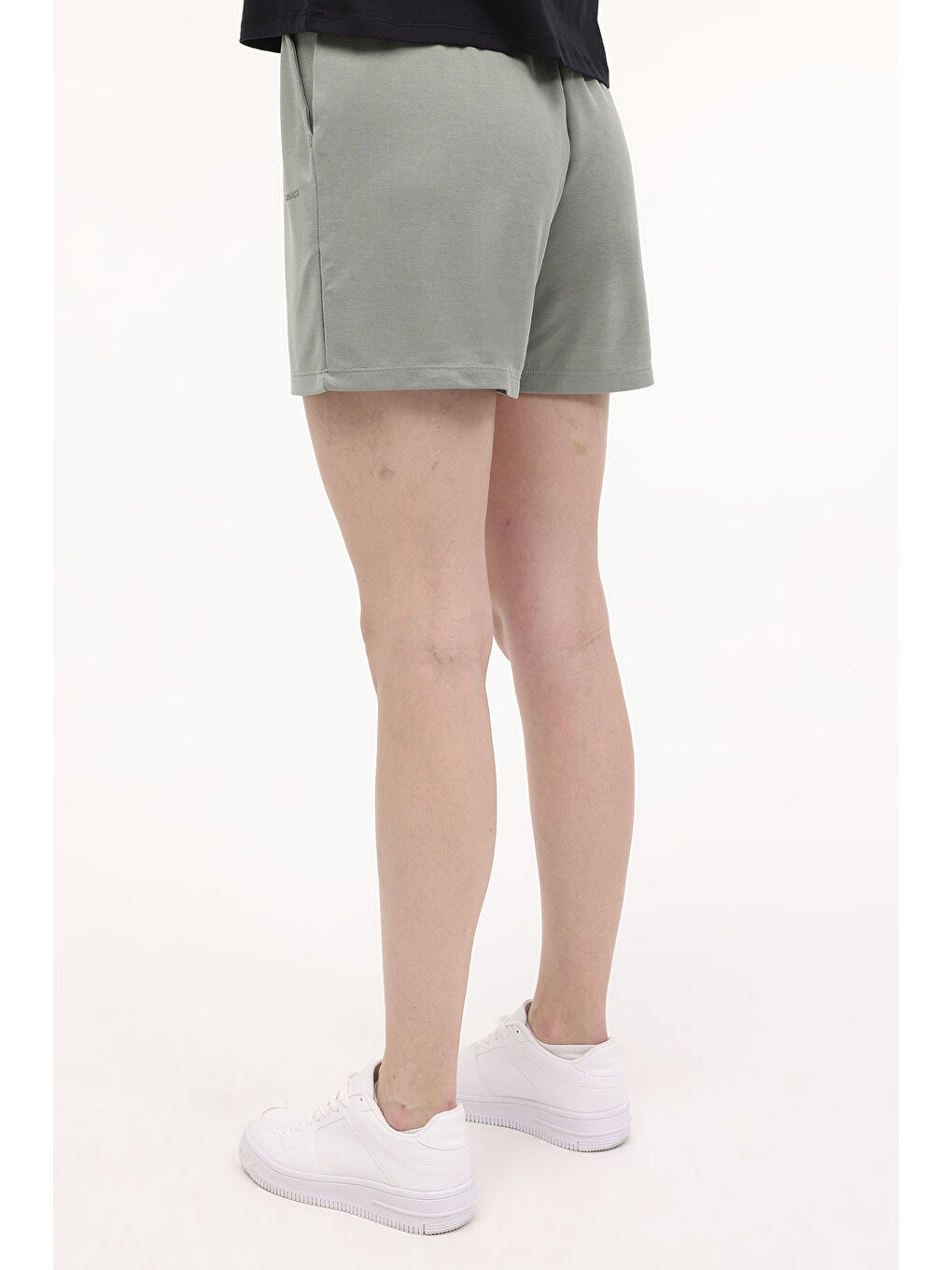 Haki WL RAIN 20SS182 4FX PASTEL HAKI Kadın Şort-1