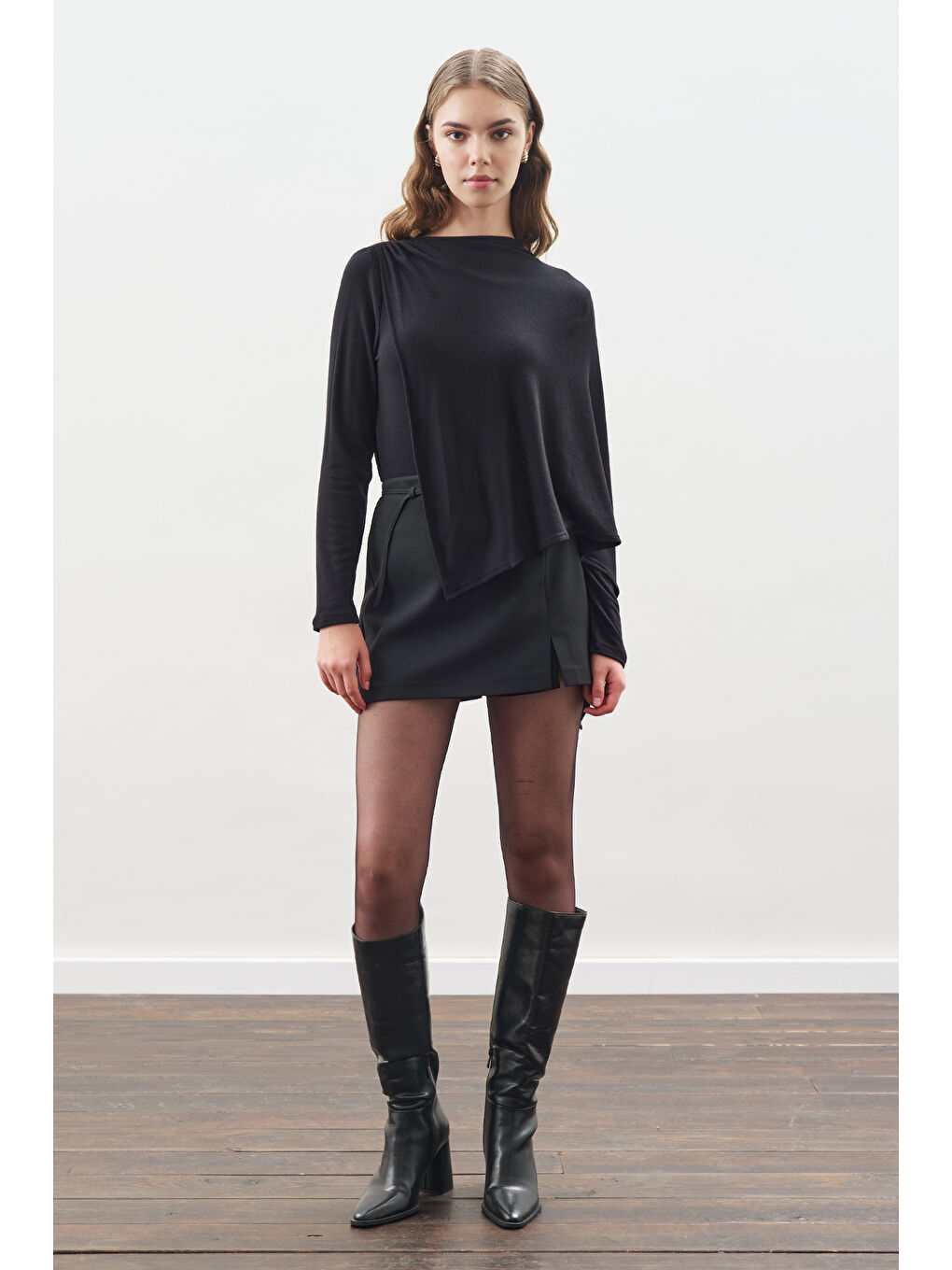 Şal Detaylı Dökümlü Bluz Siyah-1