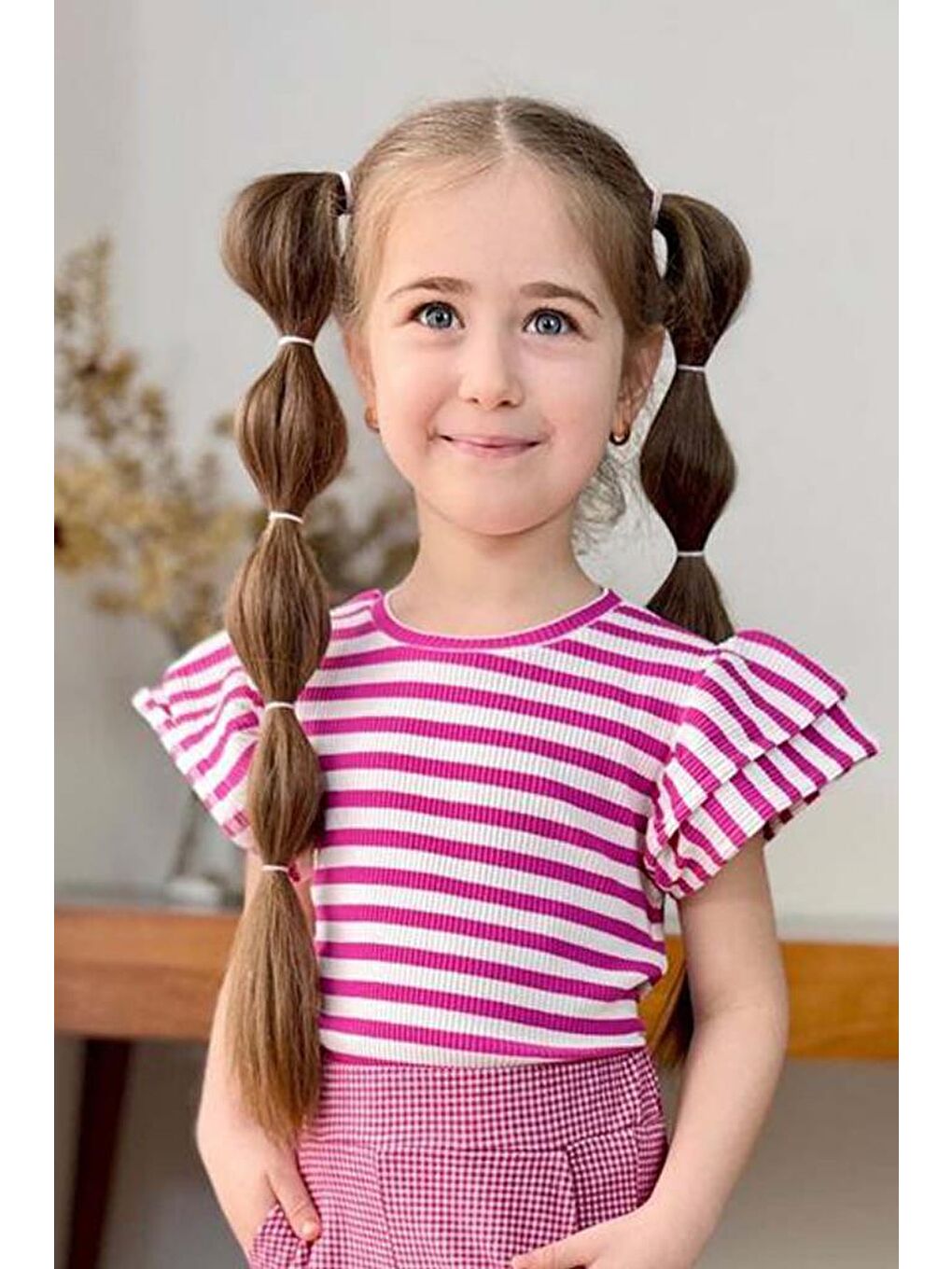 Kız Çocuk Yatay Çizgiler Kolsuz Omuzları Fırfırlı Bluz Pötikare Kumaş Pantolon Pembe Alt Üst Takım-2