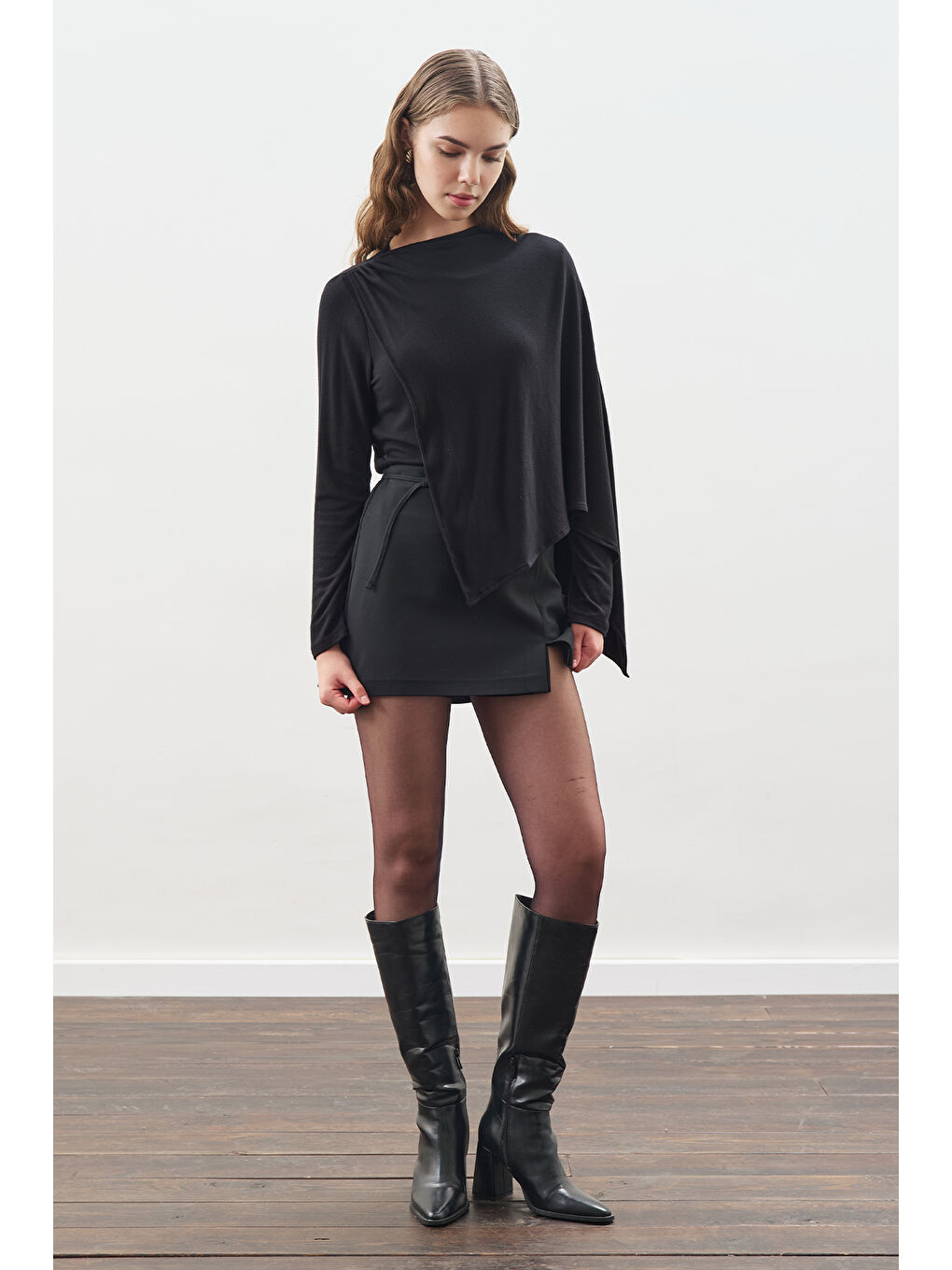 Şal Detaylı Dökümlü Bluz Siyah-2