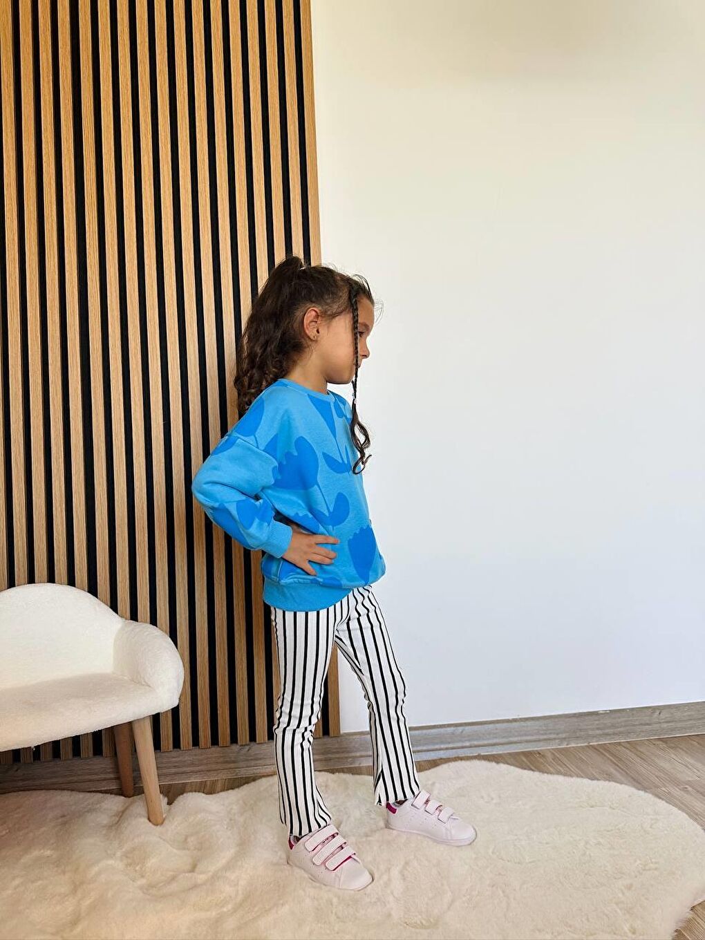 Kız Çocuk Pamuklu Mavi Çiçek Desenli Sweatshirt Çizgili Pantolon Takım-5