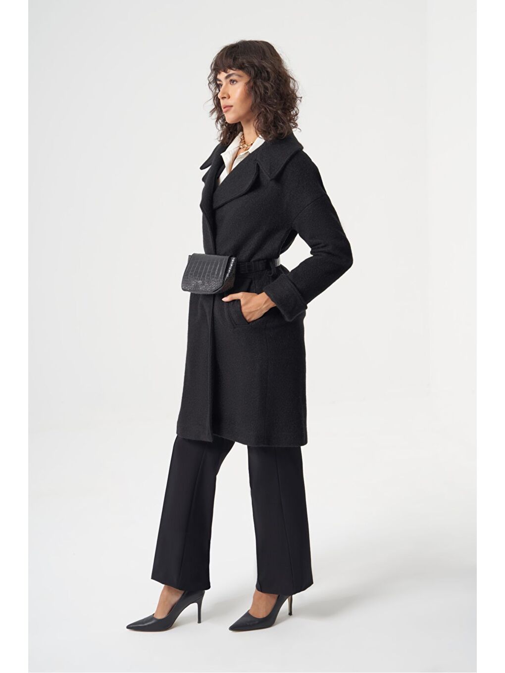 MZL Rahat Kesimli Siyah Çantalı Kaşe Kaban-1