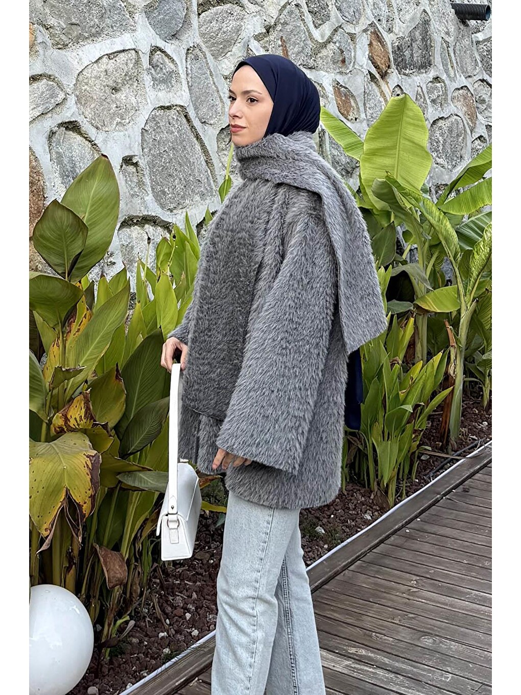 Pelüş Atkılı Mont Gri