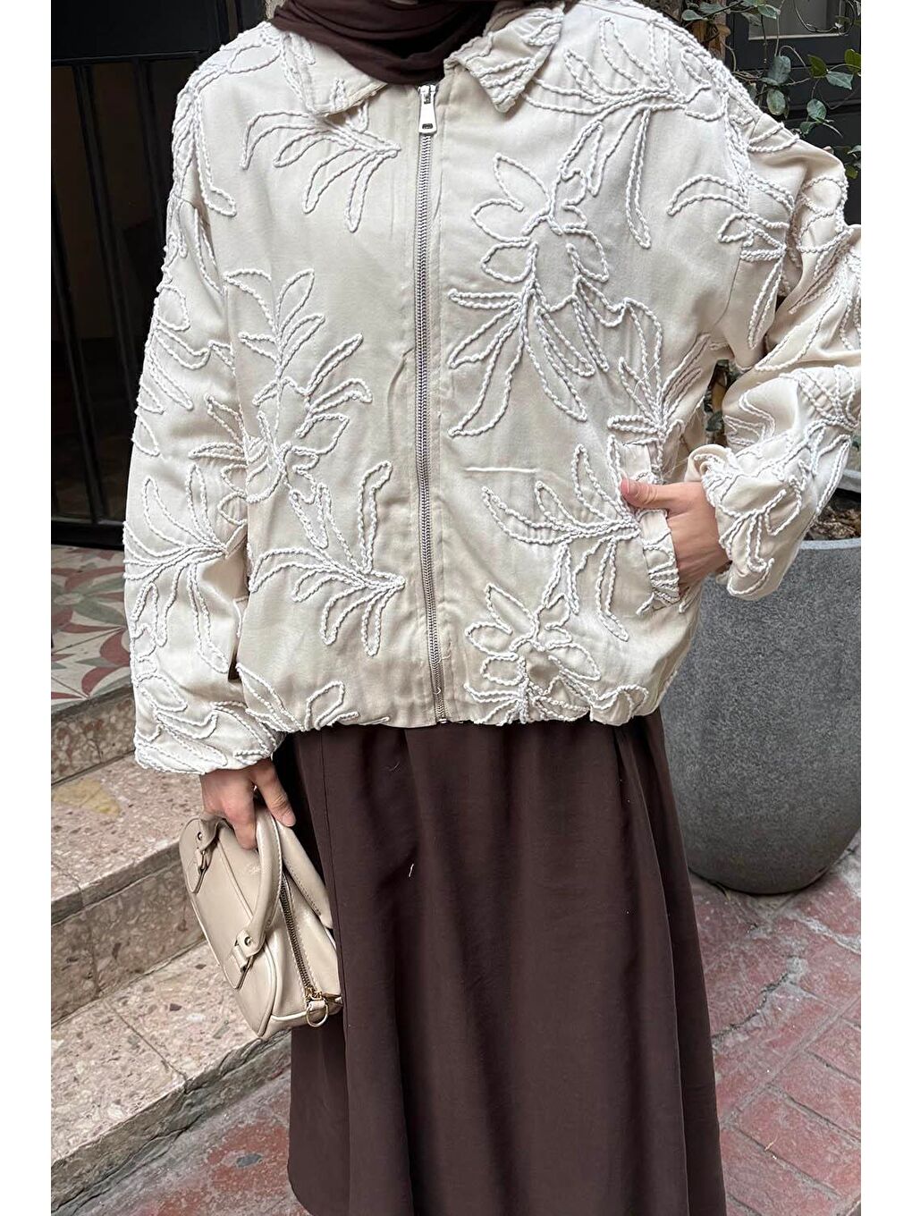 Ekru Nakış Detaylı Mont Krem-2