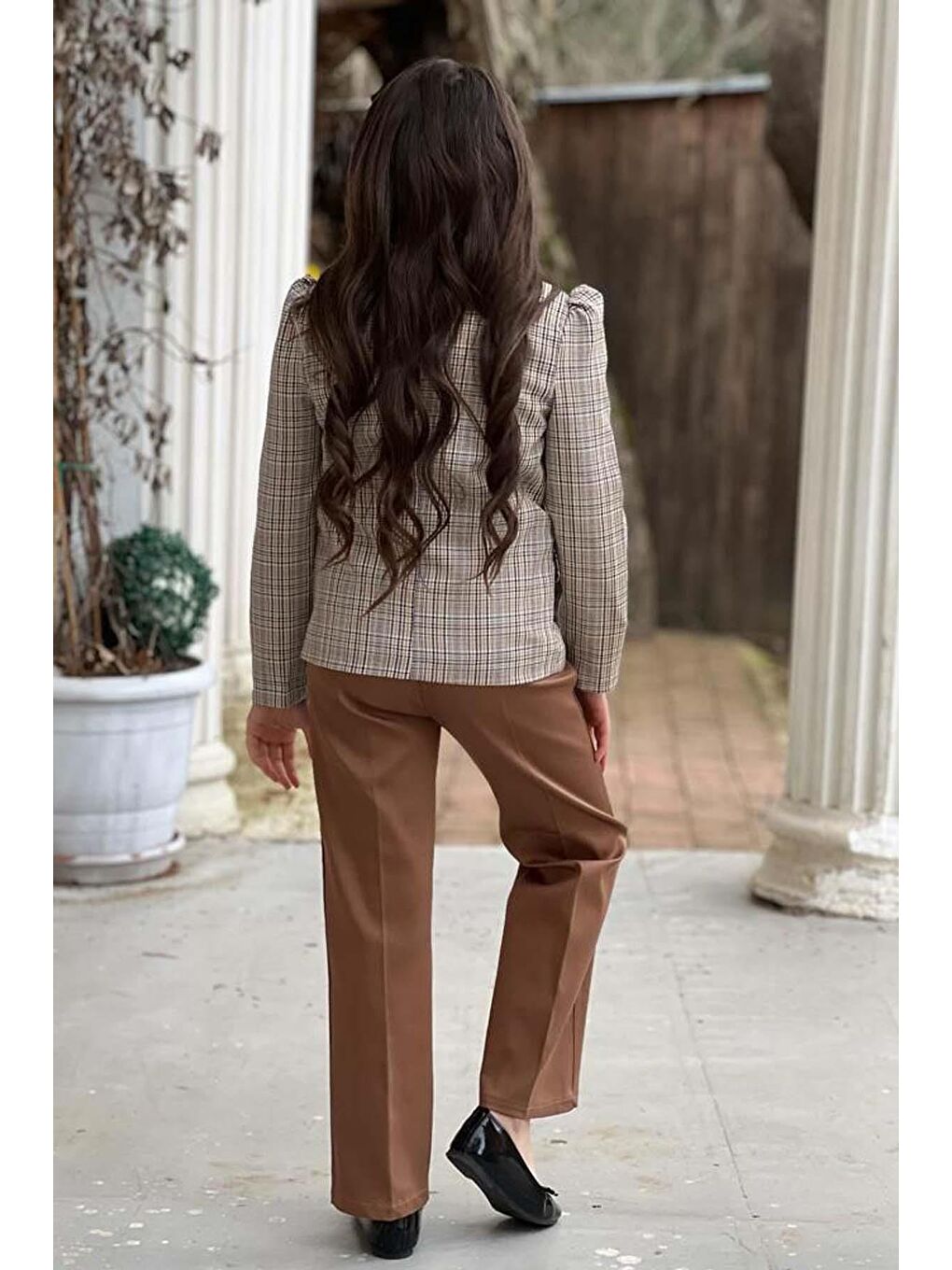Kahverengi Kız Çocuk Yakası Açık Ve Taş Detaylı Bluz Ekose Çizgi Blazer Ceket Kemerli Taba Alt Üst Takım-3
