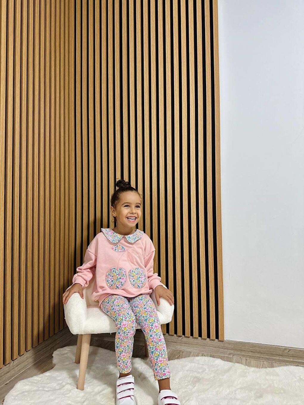 Karışık Kız Çocuk Pamuklu Pembe Kiraz Nakışlı Sweatshirt Çiçek Desenli Pantolon Takım-2